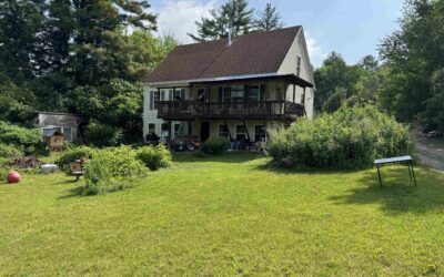 423 Vt 15 Route, Morristown, VT